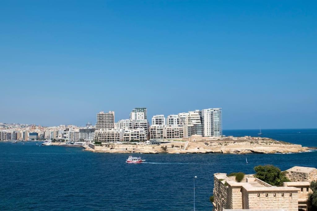 Vallettastay - Harbor View Gem- Sea View 1 Bed Apt エクステリア 写真