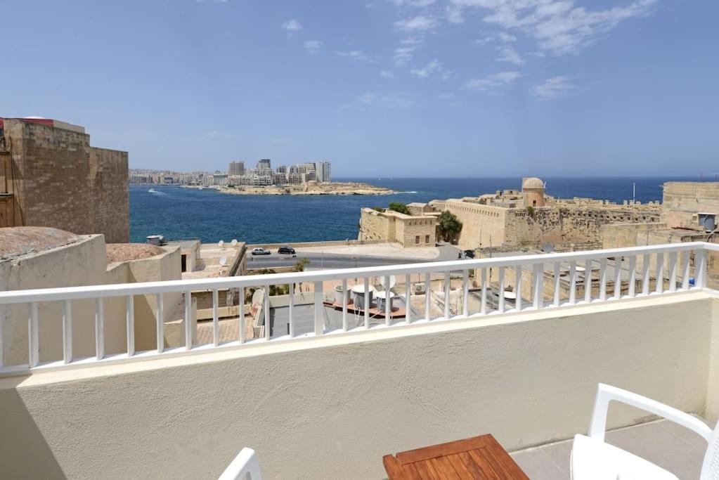 Vallettastay - Harbor View Gem- Sea View 1 Bed Apt エクステリア 写真